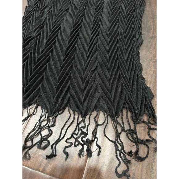 Dolce Vita Textured Cashmere Scarf Black One Size Fringe Trim Neck Wrap Shawl - Picture 2 of 9